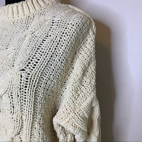 JOA cream ivory chunky cable knit cropped sweater size Small - Picture 8 of 12